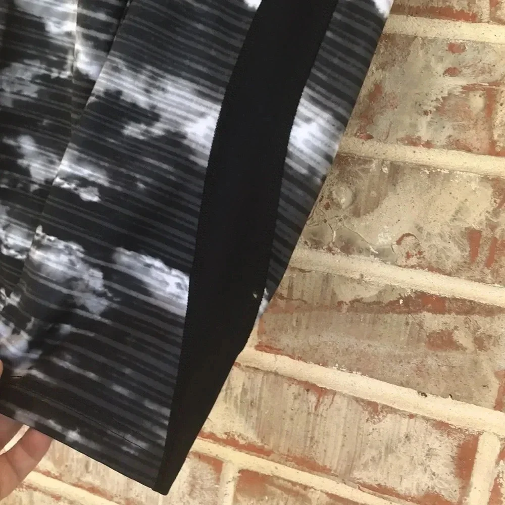Fila‎ Black Gray Cloud Crop Yoga Athletic Leggings